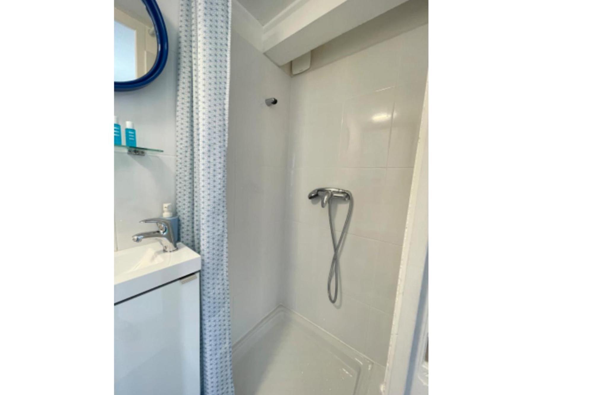 Appartement Le Vrai Cabanon de la Plage Clim-Wifi-Netflix à Marseille Extérieur photo