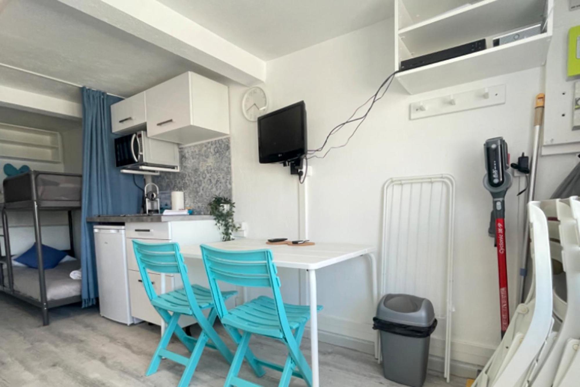 Appartement Le Vrai Cabanon de la Plage Clim-Wifi-Netflix à Marseille Extérieur photo